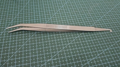 PINZA CON PESCADOR PARA OVERLOCK GRANDE